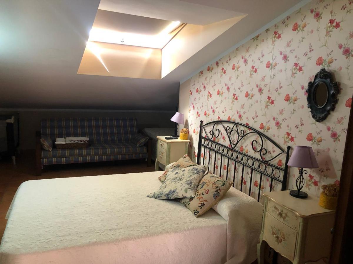 Hostal La Caballeriza มัลปาร์ติดา เด กาเซเรส ภายนอก รูปภาพ